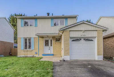 Detached in Newmarket