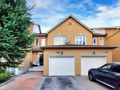 Att/Row/Townhouse in Markham