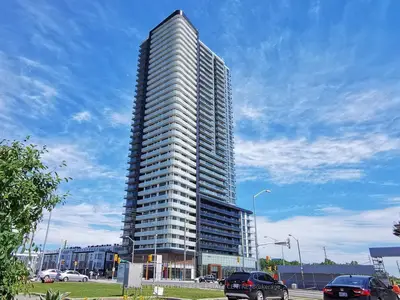 Condo Apartment in Vaughan