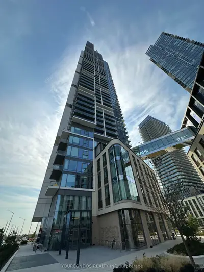 Condo Apartment in Vaughan