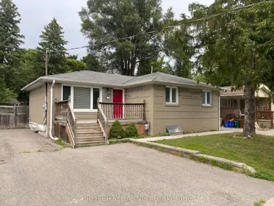 Detached in Newmarket