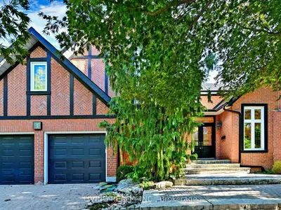 Detached in Richmond Hill