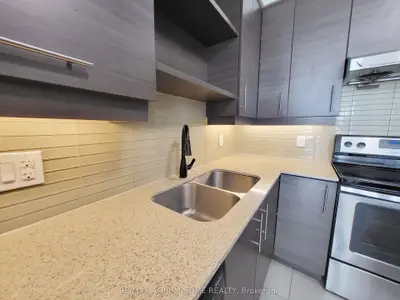 Condo Apartment in Markham
