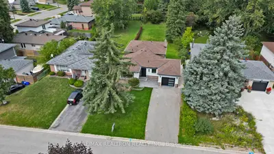 Detached in Newmarket