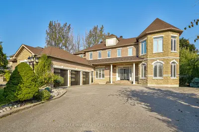 Detached in Richmond Hill