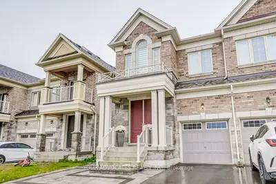 Semi-Detached in Richmond Hill