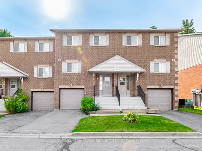 Condo Townhouse in Newmarket