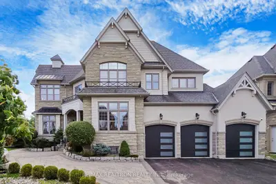 Detached in King
