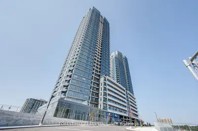 Condo Apartment in Vaughan