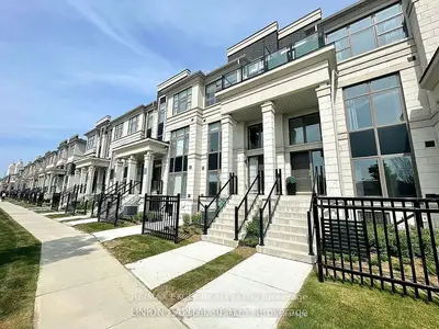 Att/Row/Townhouse in Markham