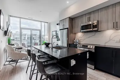 Condo Apartment in Innisfil