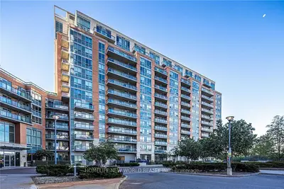 Condo Apartment in Markham