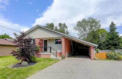 Detached in Aurora