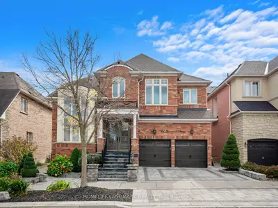 Detached in Richmond Hill