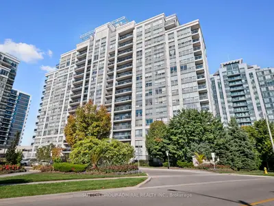 Condo Apartment in Vaughan