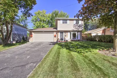 743 Greenfield Crescent, Newmarket, On L3y 3b2