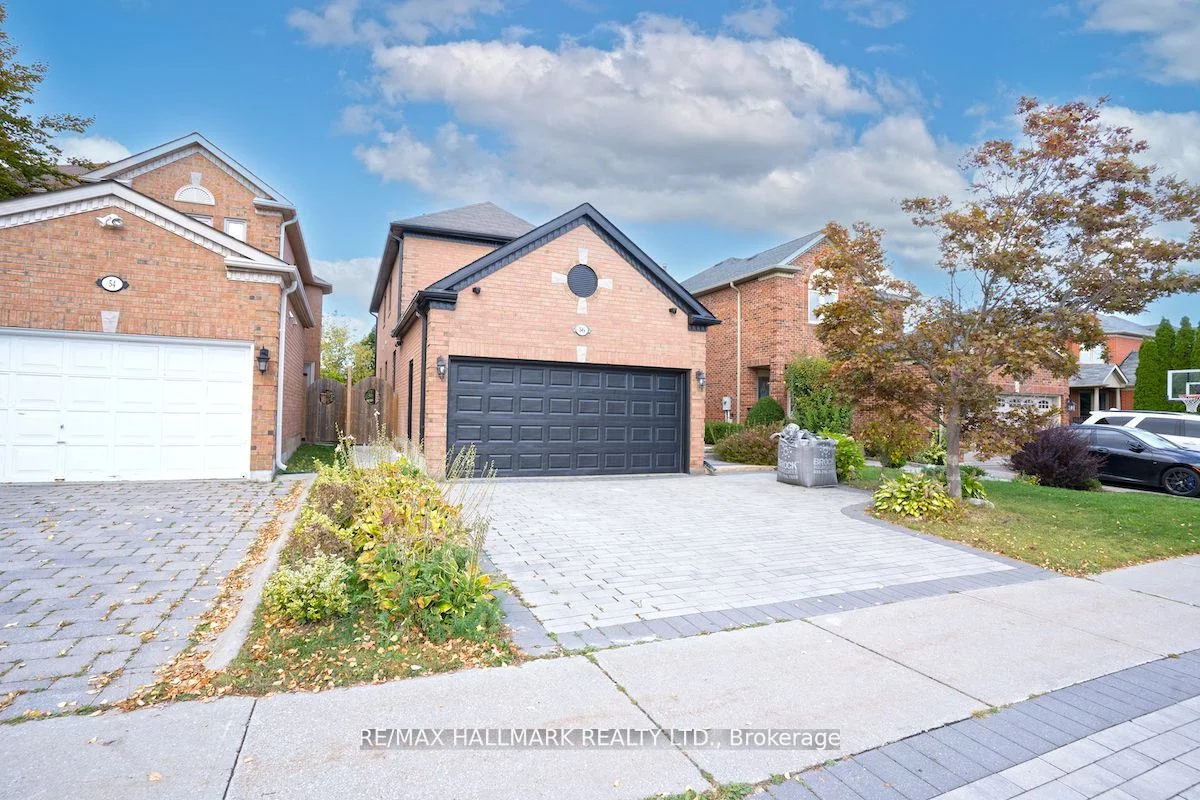 Detached in Richmond Hill