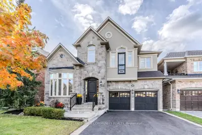 Detached in Richmond Hill
