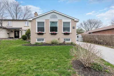 Detached in Newmarket