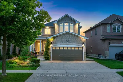 Detached in Richmond Hill