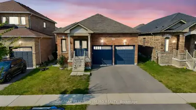 Detached in Brock