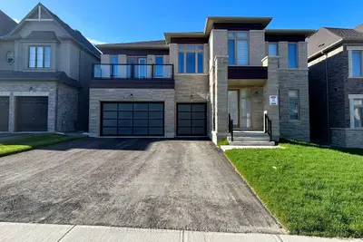 Detached in East Gwillimbury