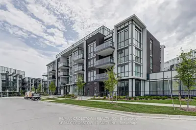 Condo Apartment in Innisfil