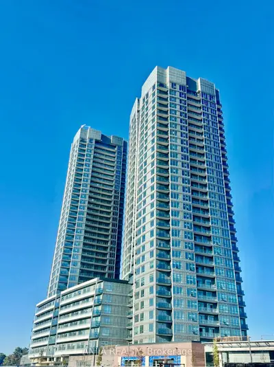Condo Apartment in Vaughan