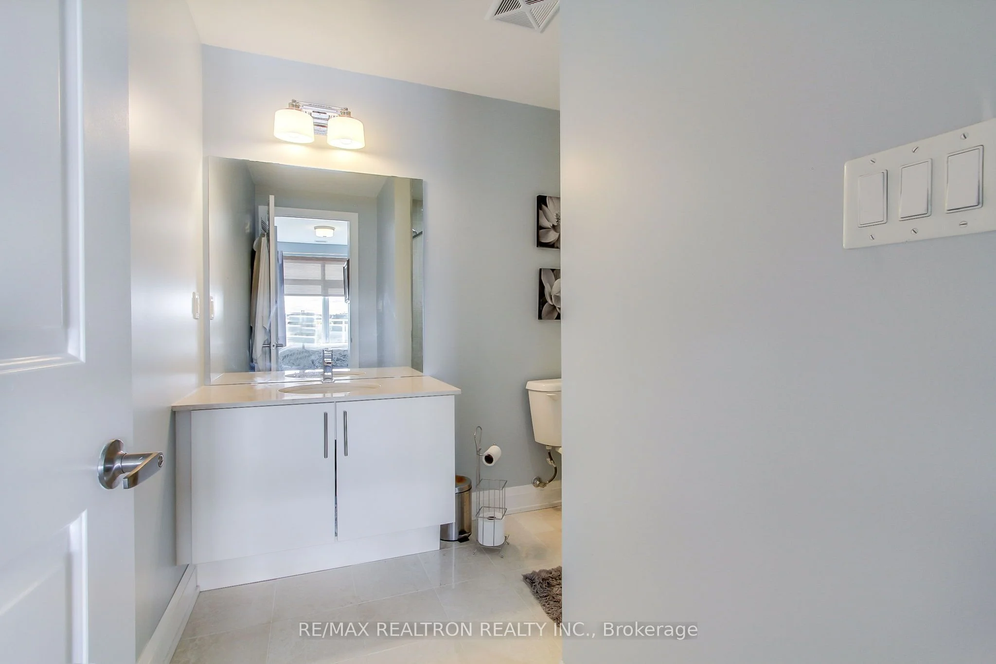 15277 Yonge Street 506, Aurora, ON L4C 1Y3