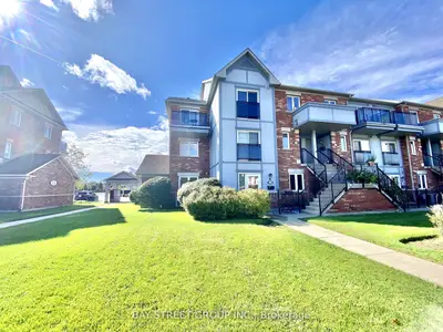 Condo Townhouse in Markham