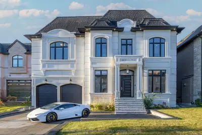 Detached in Richmond Hill