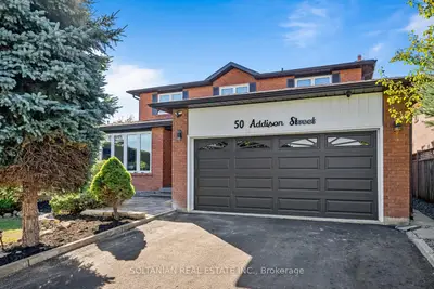 Detached in Richmond Hill