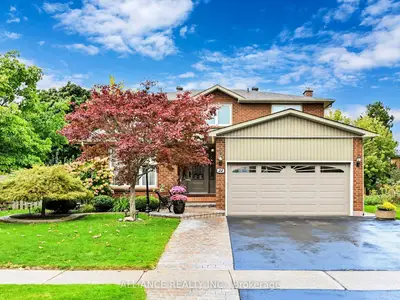Detached in Richmond Hill