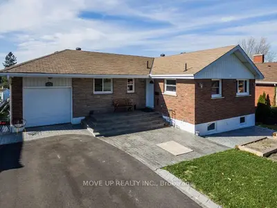 34 Hamilton Drive 2, Newmarket, On L3y 3e8