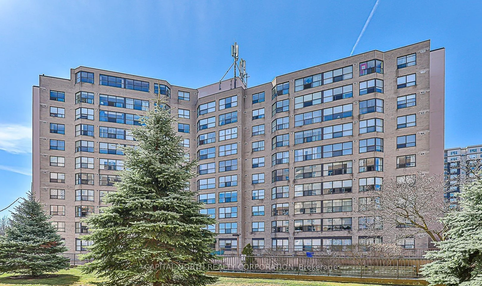 250 Davis Drive 601, Newmarket, On L3y 7t7
