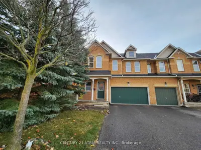 Condo Townhouse in Markham