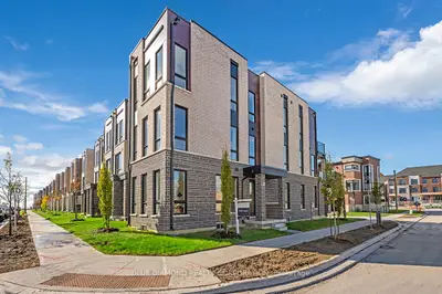 Att/Row/Townhouse in Markham
