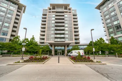 Condo Apartment in Markham