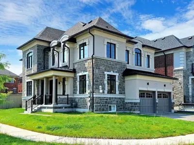 Detached in Aurora
