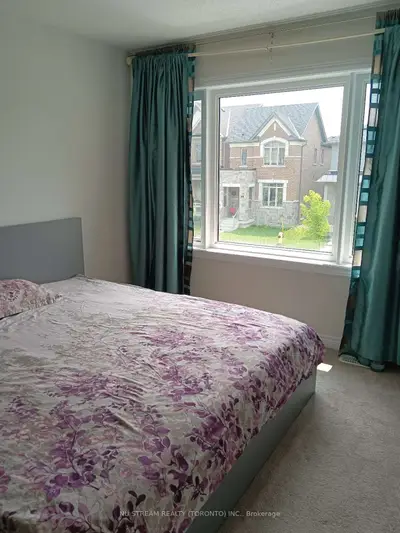 Detached in East Gwillimbury