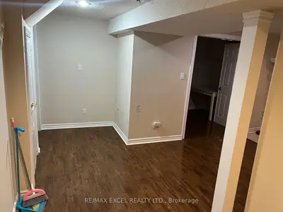 99 Valleymede Drive, Richmond Hill, On L4b 1t6