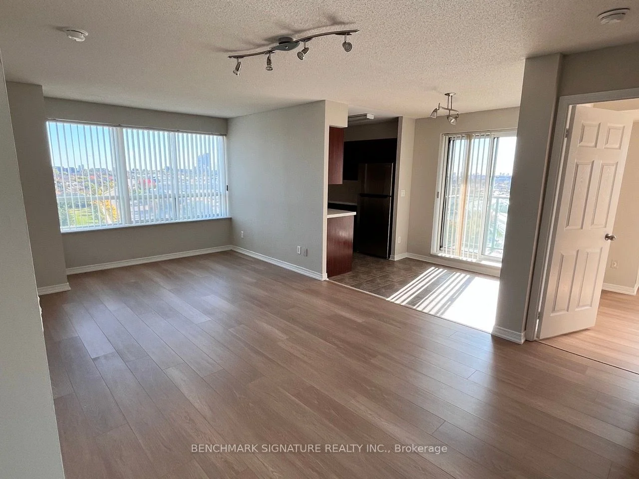 Condo Apartment in Richmond Hill