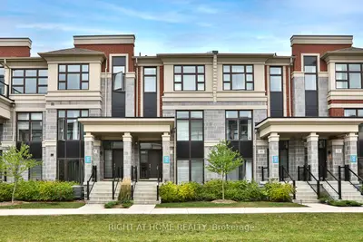 Att/Row/Townhouse in Markham