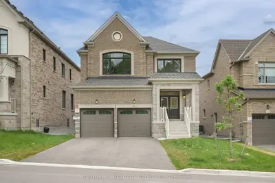 Detached in East Gwillimbury