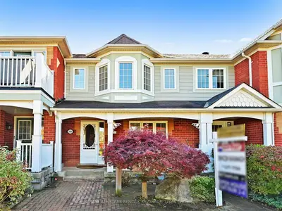 Att/Row/Townhouse in Markham