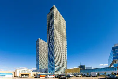 Condo Apartment in Vaughan