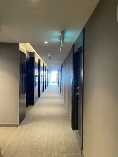 Condo Apartment in Vaughan