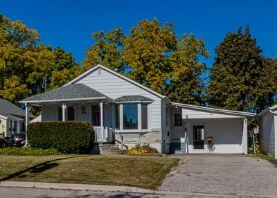Detached in Newmarket
