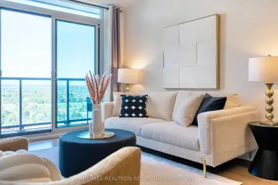 Condo Apartment in Markham