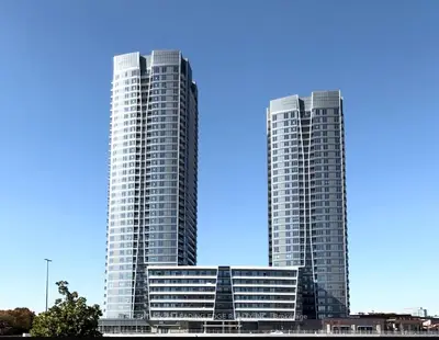 Condo Apartment in Vaughan